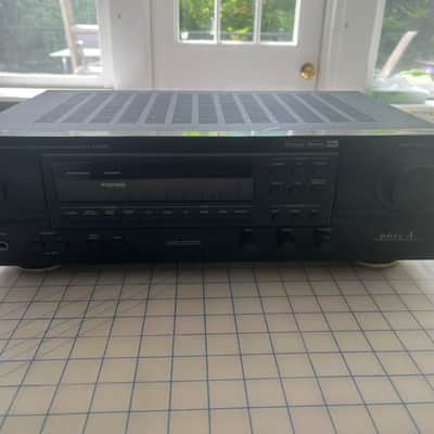 Denon AVR-600 Early 2000s image 1