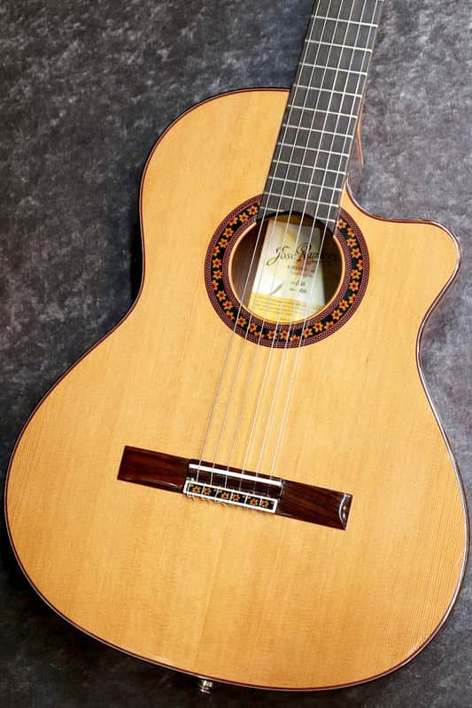 Jose Ramirez 2025 Estudio 140 CWE Cedar / Rosewood