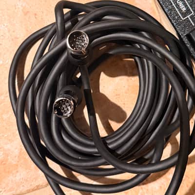 Roland GR-55 Guitar Synthesizer + 13-Pin Cable image 3
