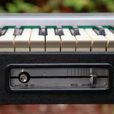 Vintage Hohner International Piano 2 image 5