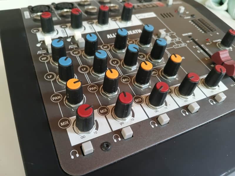 Allen & Heath ZEDi-8 Compact 8-Input Hybrid Mixer/USB Interface 2015 - Present - Black image 1