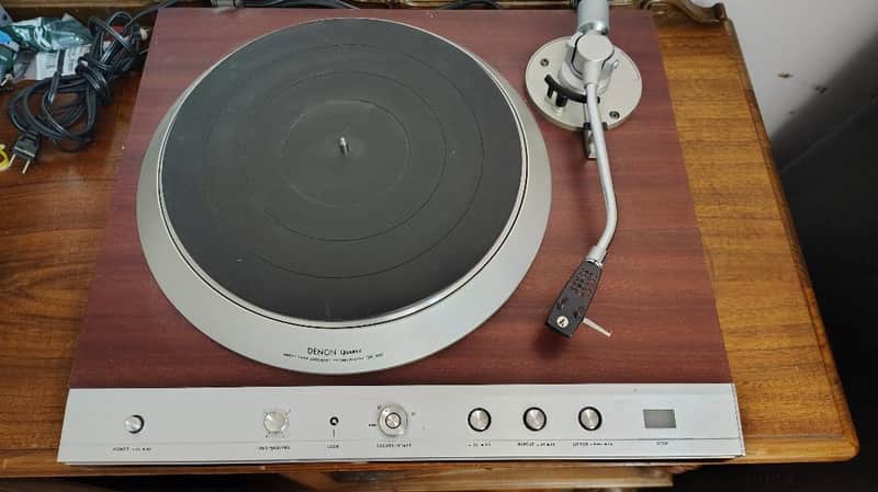 Denon DP 40F turntable In excellent condition, serviced 1980's