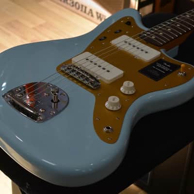 Fender Vintera II '50s Jazzmaster Sonic Blue Electric Guitar & Deluxe Gig Bag image 3