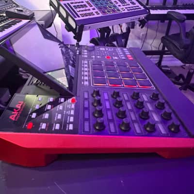 Akai MPC X Standalone Sampler / Sequencer 2017 - Present - Black image 4
