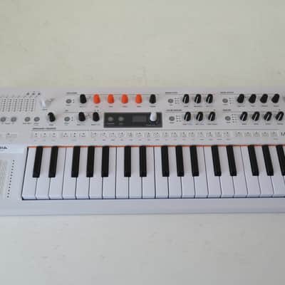Arturia MiniFreak Vocoder Edition 6-Voice Polyphonic Hybrid Synthesiser image 2