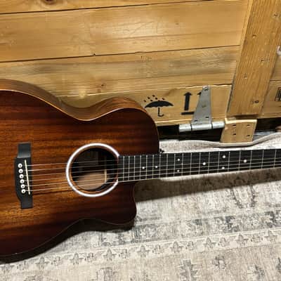 Martin 000CJR-10E Streetmaster | Reverb