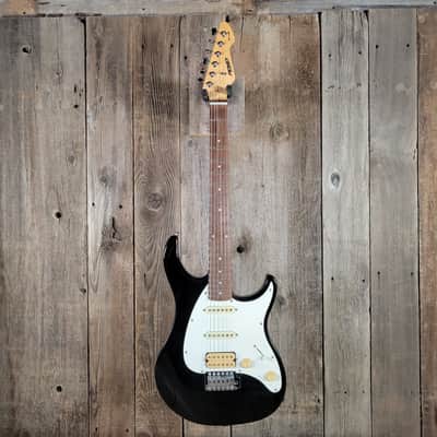 Peavey Raptor Plus HSS w/ Gig Bag - Black image 2