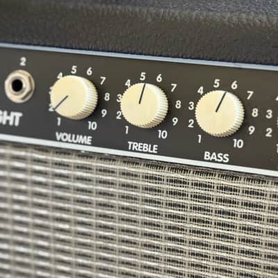 Fender "Custom" Vibrolux Reverb 40-Watt 2x10" Guitar Combo 1999 - Black image 5