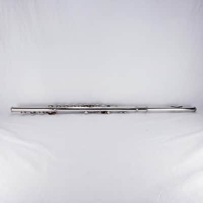Yamaha Professional Silver Flute YFL-677 image 11