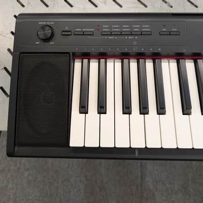 Yamaha NP12 Piaggero image 3