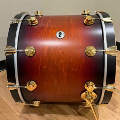 DW Collector's Maple VLT 18x22 Bass Drum in Satin Tobacco Burst with Gold Hardware (Rm 4) image 2