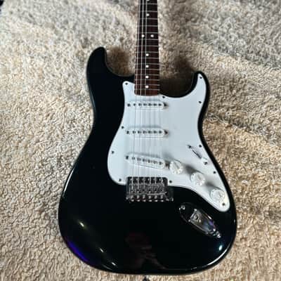 Fender Player Stratocaster MIM with Rosewood Fretboard Black image 2