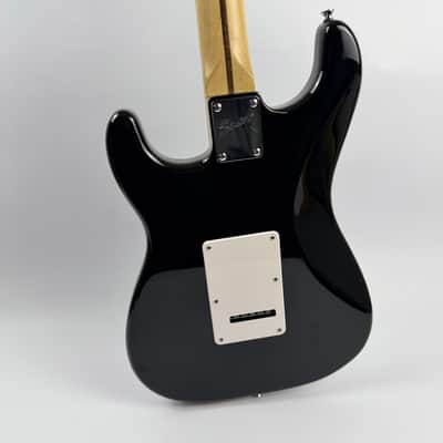 Squier Stratocaster Standard 2018 - Black Glossy White Pickguard image 14