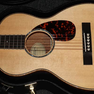 Larrivee Select Series P-05 Mahogany Parlor Acoustic Guitar with case NEW image 3
