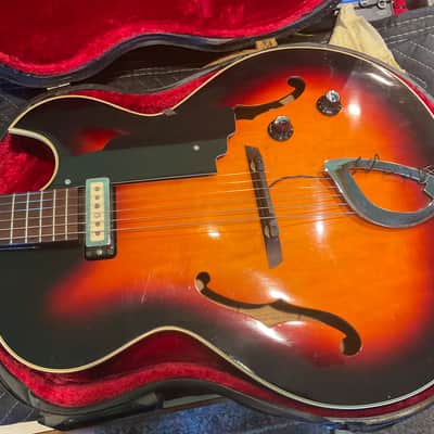 Guild T-100 Slim Jim with Single Coil 1965 - 1973 - Sunburst image 1
