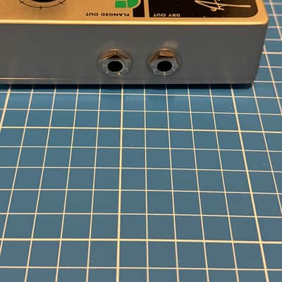 Electro-Harmonix Walking On The Moon Andy Summers Flanger / Filter Matrix Electric Mistress image 5