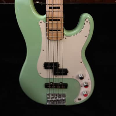Fender FSR Deluxe Precision PJ Bass + Fender Hardshell Locking Case, Strings, and Accessories image 6