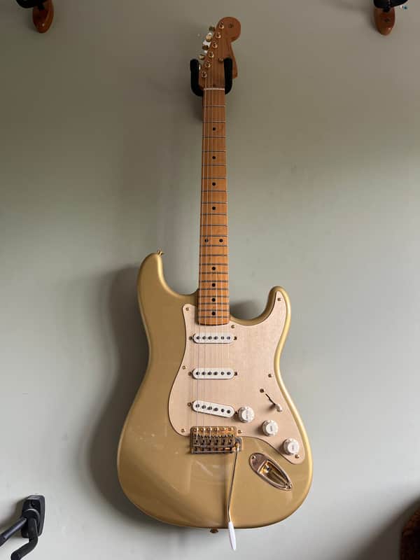 Fender 50th Anniversary Stratocaster 2004 - Aztec Gold image 1