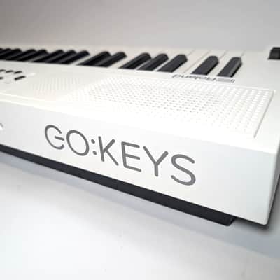 Roland GO:KEYS 5 White | Near Mint | Original Box | EU free Shipping image 7