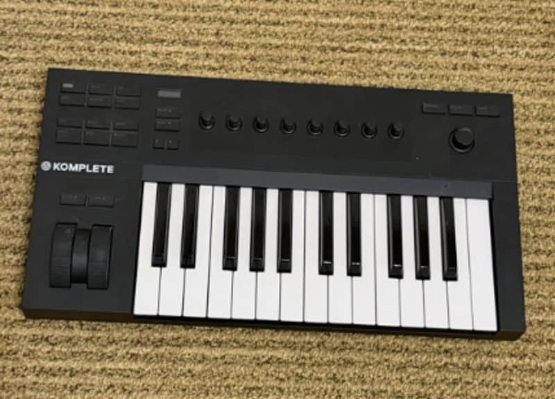 Native Instruments Komplete Kontrol S25 2010s - Black image 1