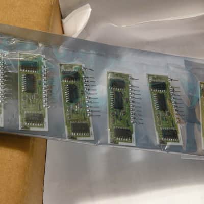 ROLAND Juno 106 80017a VCF/VCA Chip image 4