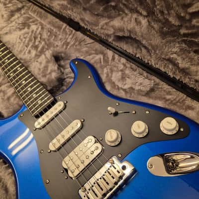 Fender American Ultra II Stratocaster HSS Noble Blue image 4