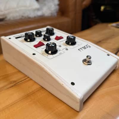 Moog MF-103 Moogerfooger 12-Stage Phaser 2012 - White image 2