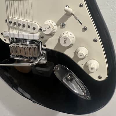Fender American Series VG Stratocaster with Rosewood Fretboard 03/2007 - Black with hard Fender case image 7