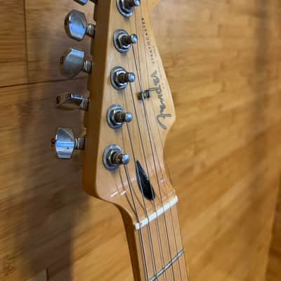 Fender FSR Special Edition Standard Stratocaster with Maple Fretboard 2018 - Black image 3