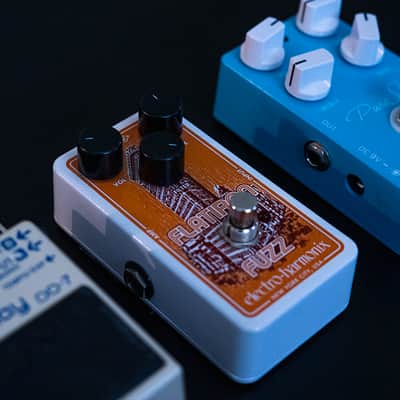 Electro-Harmonix Flatiron Fuzz imagen 1