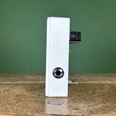 JHS 3 Series Fuzz 2020 - Present - White image 5