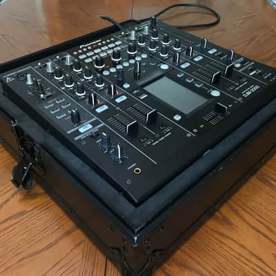 Pioneer DJM-2000 w/ Flight Case image 15