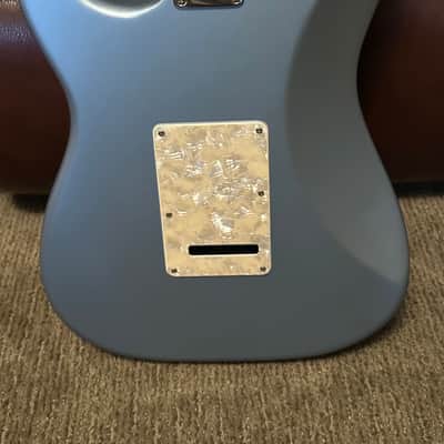 Fender American Elite Stratocaster with Ebony Fretboard 2019 - Satin Ice Blue Metallic image 7