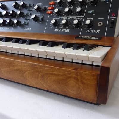 Moog Minimoog Model D 1975 - Serviced - Superb image 8