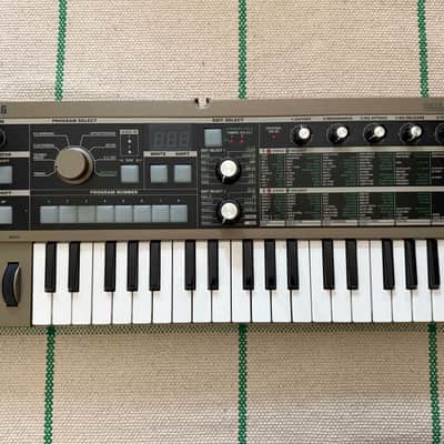 Korg MicroKORG Synthesizer/Vocoder