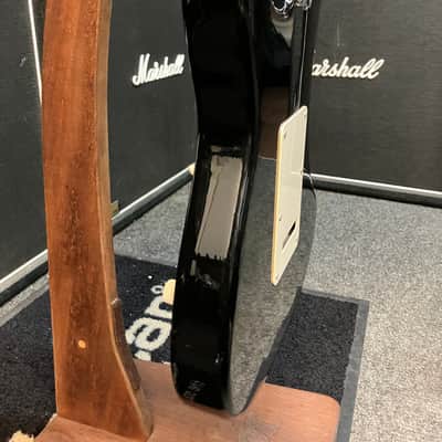 Fender Standard Stratocaster with Maple Fretboard 1998 - 2005 - Black image 9