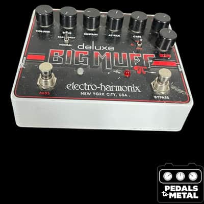 Electro-Harmonix Deluxe Big Muff Pi Distortion / Sustainer 2014 - Present - Black / Red - X16136 image 2
