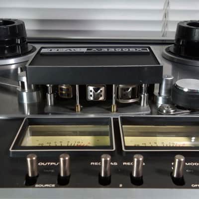 1978 TEAC A-3300SX-2T 2-Track 10 inch Mastering Reel To Reel Stereo Tape Recorder 7.5 to 15 iPS 1-Owner Low Hours, New Belts & Fully Serviced 02-09-2026 Beautiful Condition in Box! #907 image 8