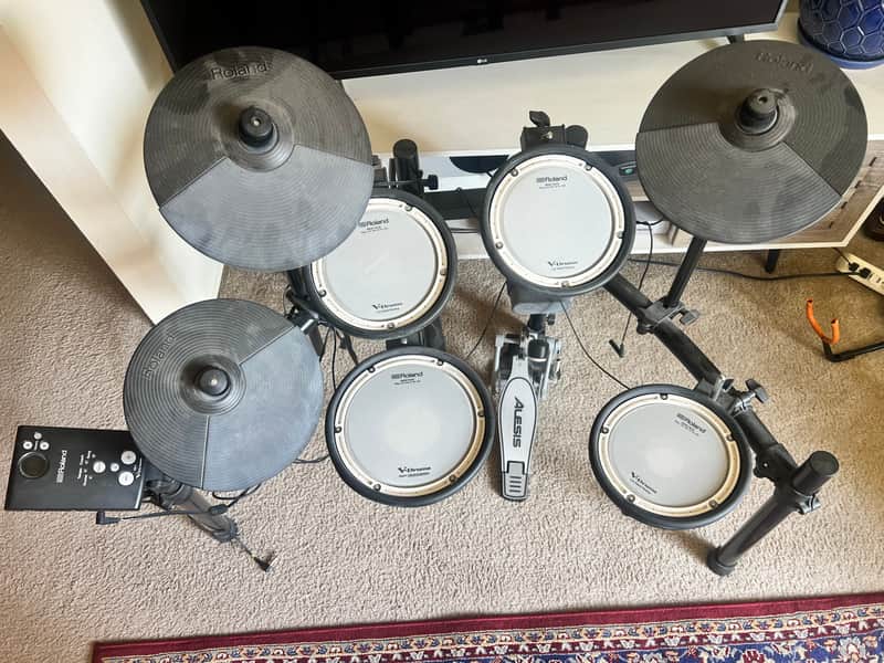 Roland TD-1DMK V-Drum Kit with Mesh Pads 2010s - Black image 1