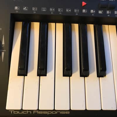 Yamaha PSR-400 61-key Auto-accompaniment digital synth keyboard image 7