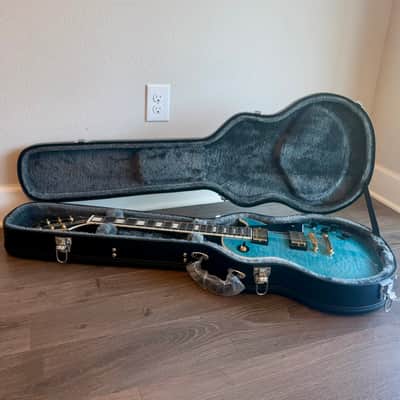Epiphone Les Paul Custom Quilt Guitar and Les Paul Epilite Case 2025 - Ocean Blue image 4