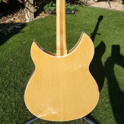 Rickenbacker 360V64  1996 Mapleglo. image 4