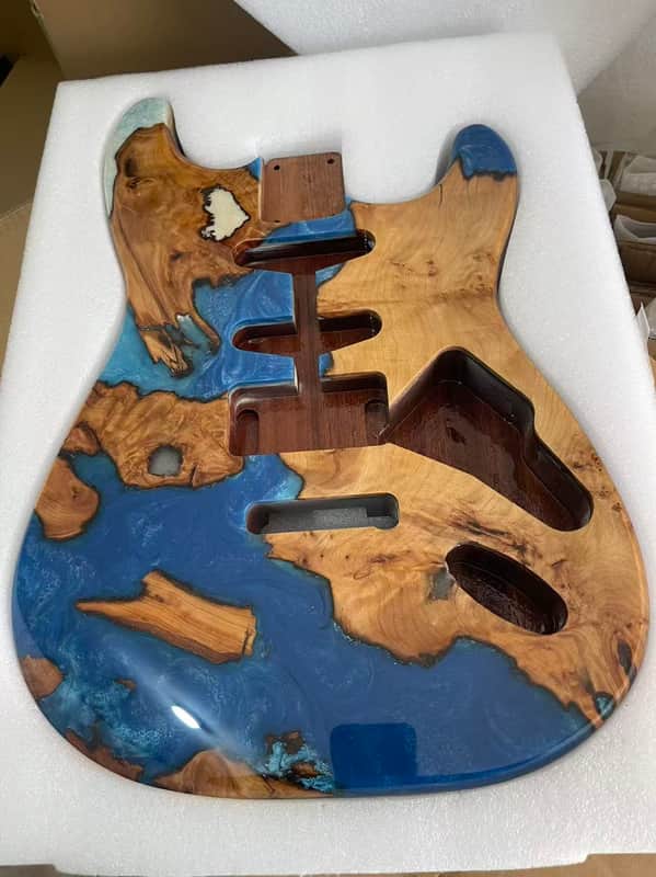 Single-Single-Humbucker pickup setup River table style Resin wood Blue seawater resin veneer Mahogany strat Electric guitar body SSH image 1