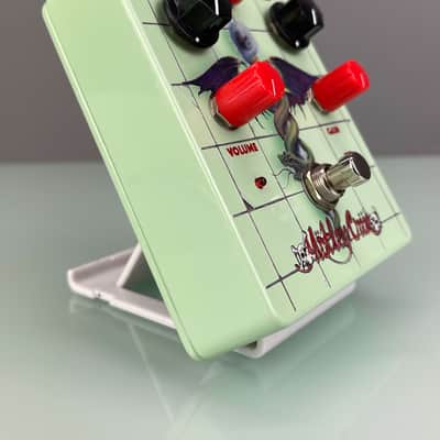 MOTLEY CRUE SOLD OUT Dr. Feelgood 30th Anniversary Guitar Distortion Effects Pedal  RARE Mick Mars 2019 - Sea Foam Green image 8