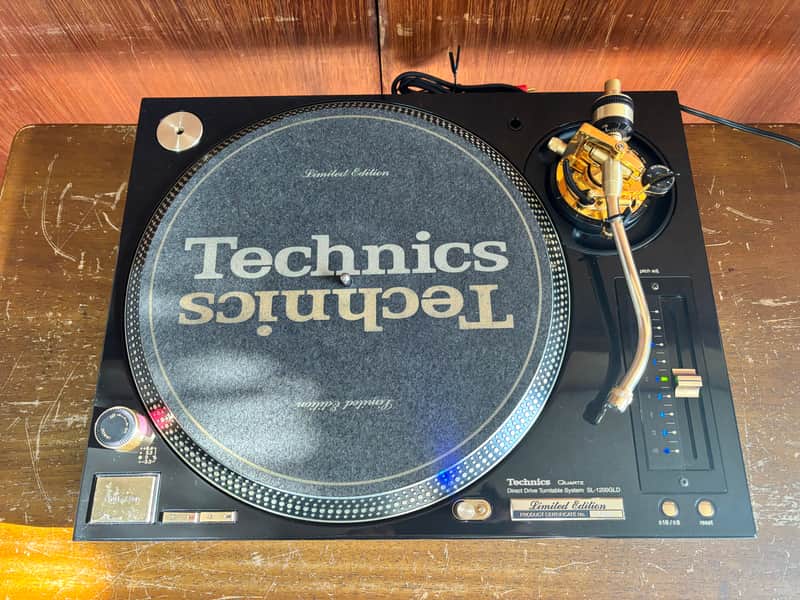 Technics SL-1200GLD Limited Gold Edition Direct Drive Turntable System image 1