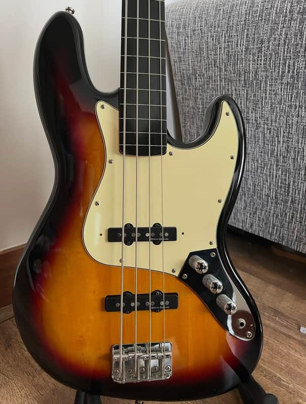 Fender Squier Vintage Modified Jazz Bass Fretless 2010 - 3-Color Sunburst image 1