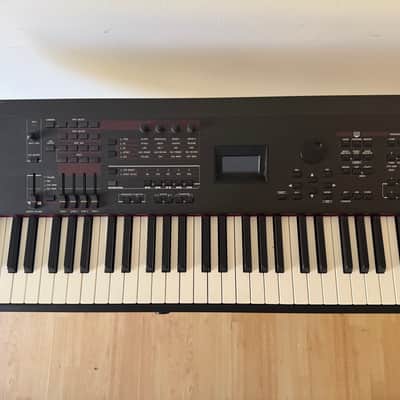 Yamaha S70 XS Master Keyboard - Black
