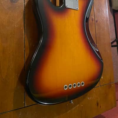 Fender Roscoe Beck Artist Series Signature Bass V sunburst with OHSC image 13