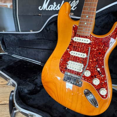 Fender American Deluxe Stratocaster HSS Amber 2006 Electric Guitar image 16