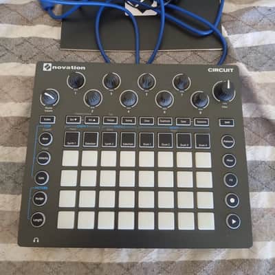 Novation Circuit Groovebox 2015 - 2021 - Black image 1